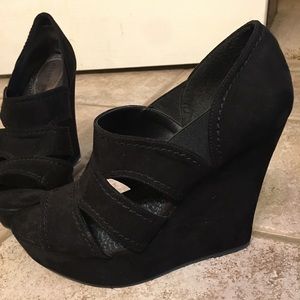 Madden Girl Wedges